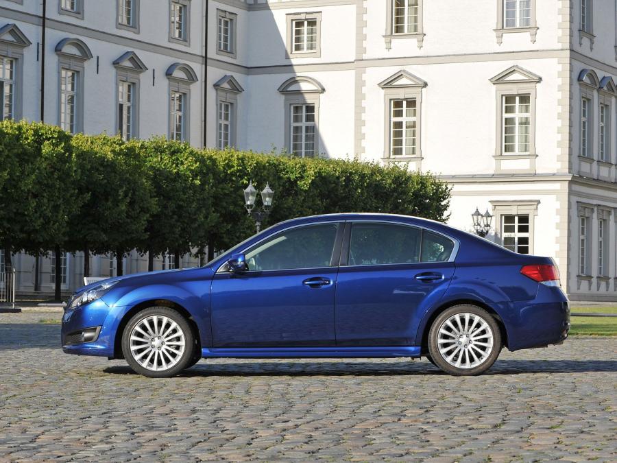  Subaru Legacy 2.5i Sport Sedan 2009 года  (EU) (фото 10 из 11)